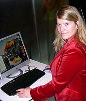 Miriam Pereira, de Microsoft Ibérica, amosando o Windows Vista