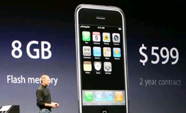 Steve Jobs presentando o iPhone