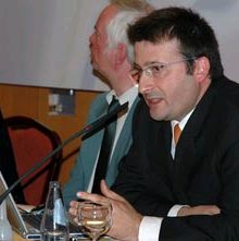 Carlos Macía durante a súa conferencia