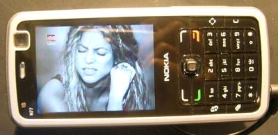 nokia_n77_shakira.jpg