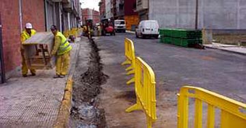 Obras de canalización de R en Melide