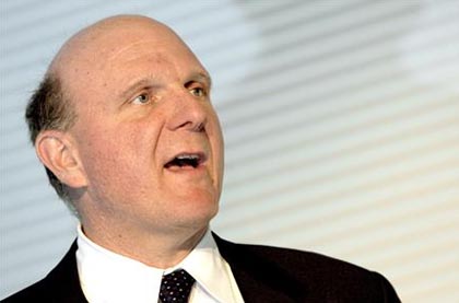 Ballmer durante unha conferencia en Louvain-la-Neuve, onde deu a entender que podería prorrogar a vida de Windows XP