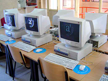1077555505_Aula-de-Informatica_01.jpg