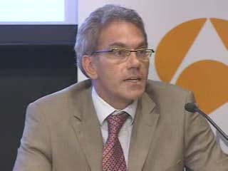 O director xeral de Antena 3 Multimedia anunciando a nova canle móbil