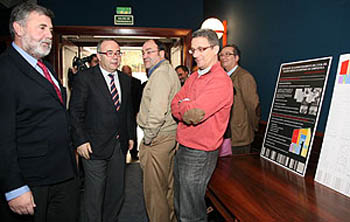 Presentación dos traballos de renovación fotografada por El Correo Gallego