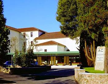 Entrada do Hotel AC Palacio do Carme en Santiago
