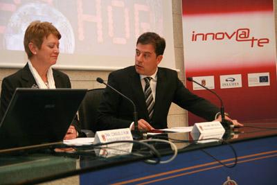 20100507_innovate1.jpg