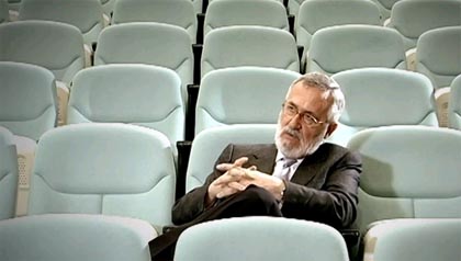 O escritor e profesor da UDC, Xavier Alcalá, un dos promotores da iniciativa