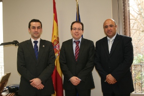 Fernando Suárez (á esquerda), presidente do CPEIG e vicepresidente do CII, participou na sinatura do acordo