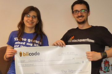 Mar Bartolomé e Javier Renge, responsábeis de Watchduino